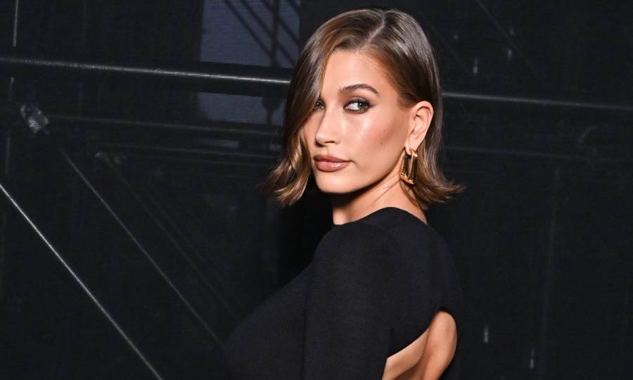 Hailey Bieber bronzer