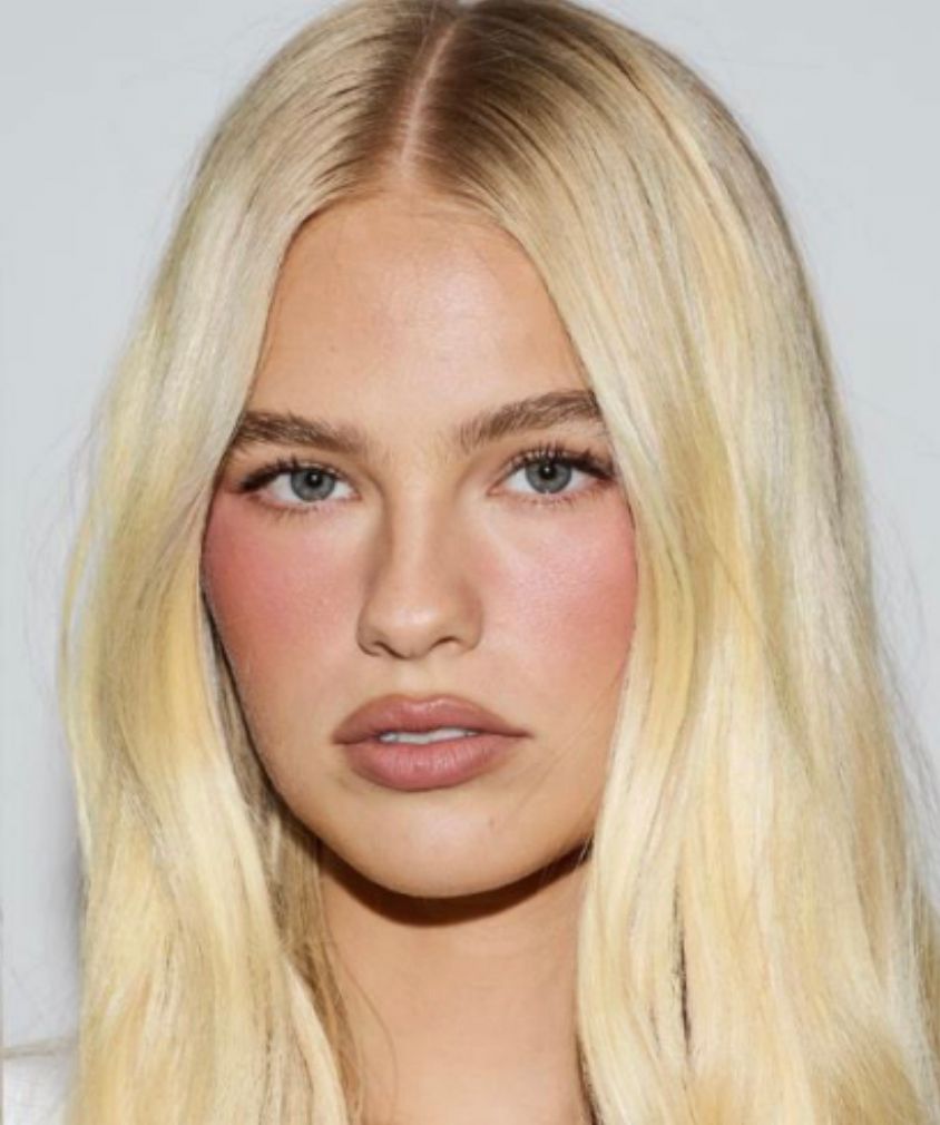 Rounded blush placement