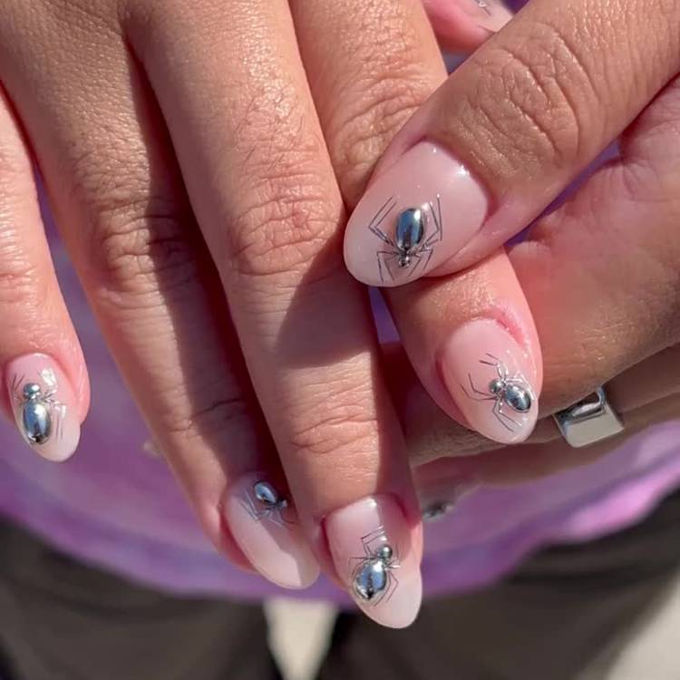 11 Minimalist Halloween Nails That Are Spooky-Chic Perfection
