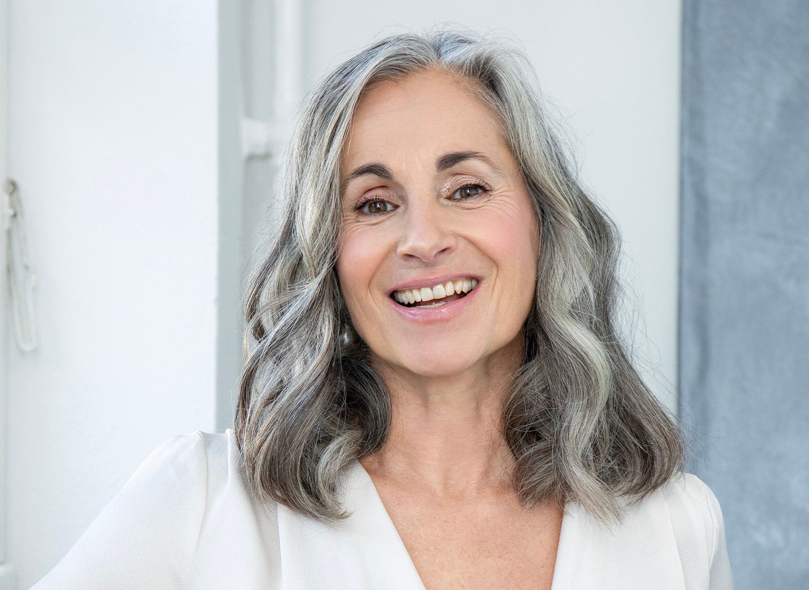 Enhance Your Gray Hair with These Expert-Approved Toning Shampoos