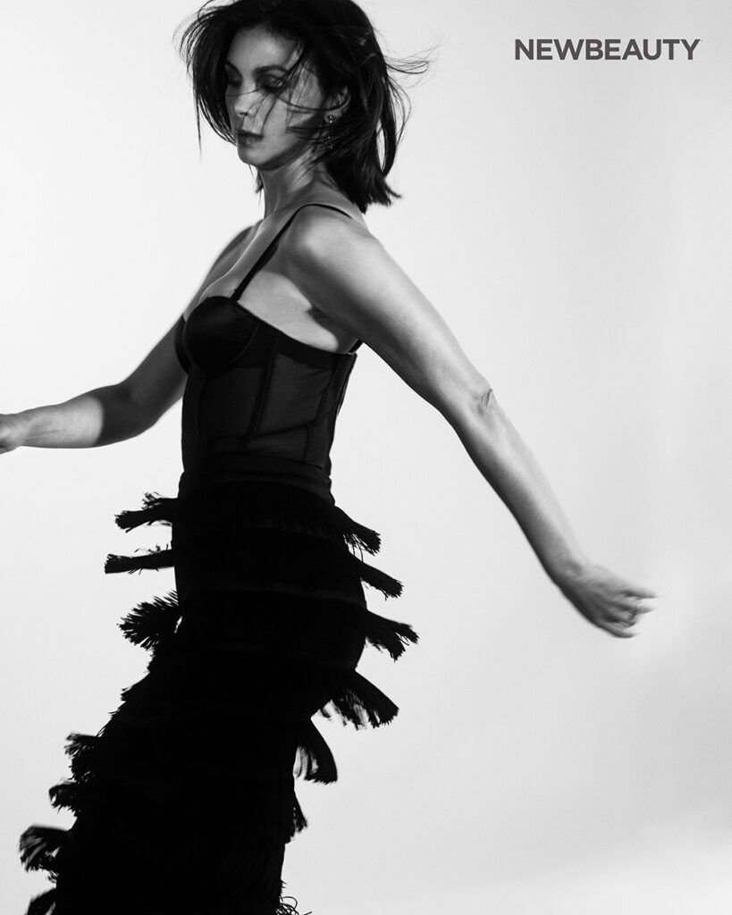 Morena Baccarin balck and white