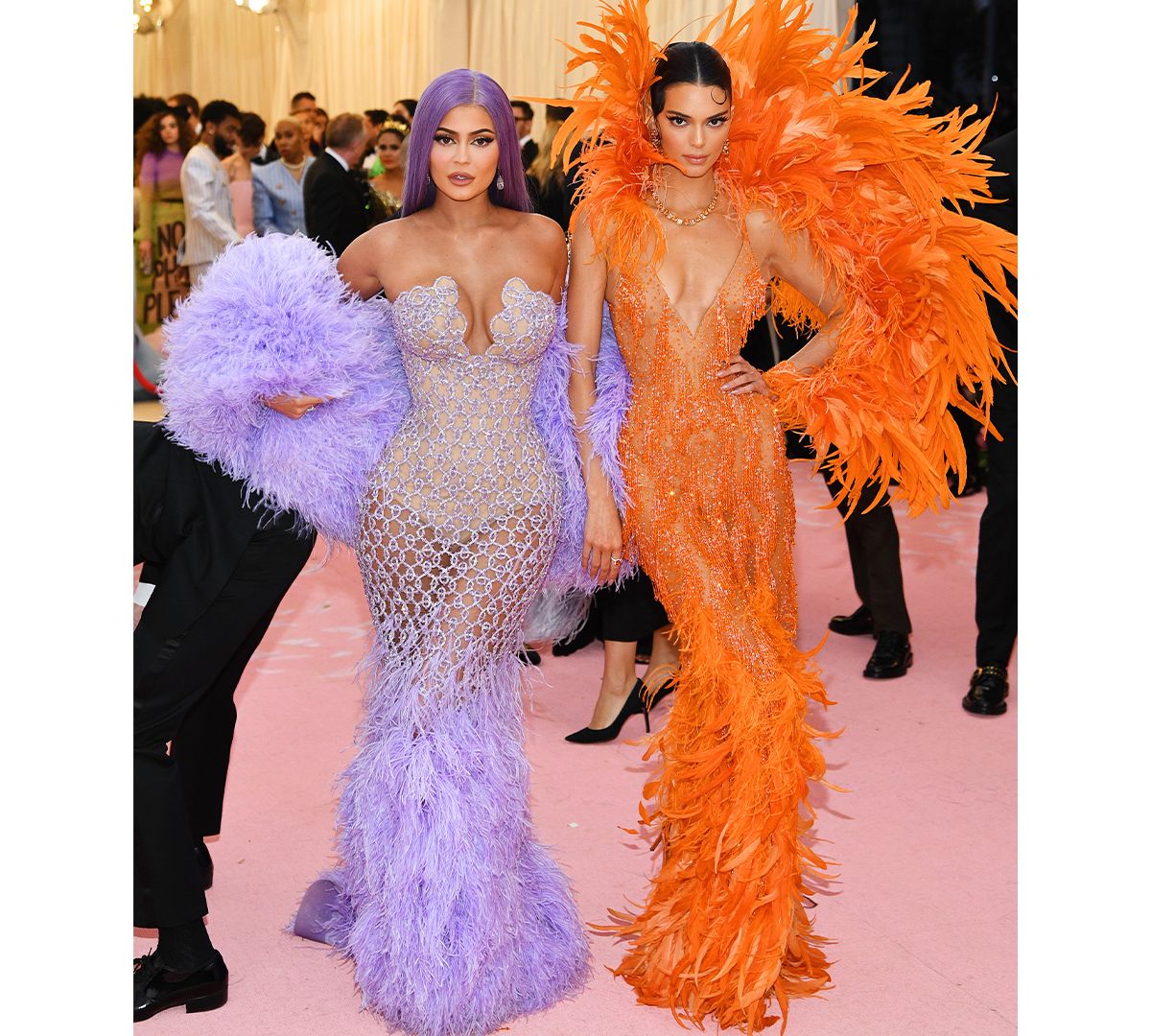 2019: Kylie and Kendall Jenner in Versace
