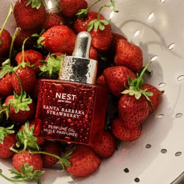 nest-strawberry-perfume-oil
