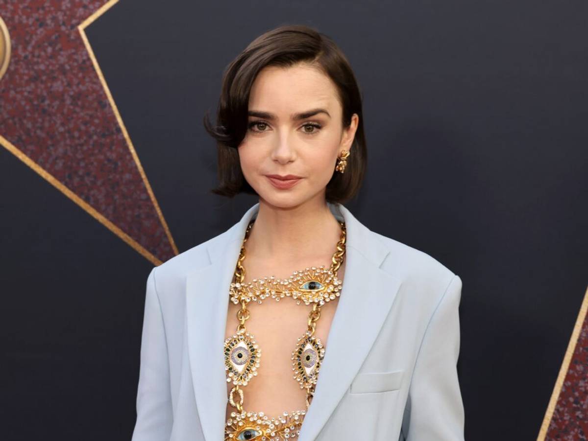 Lily Collins