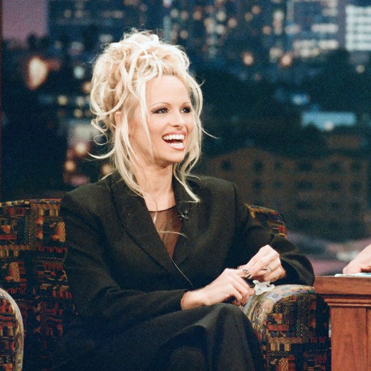 Pam Anderson’s High Messy Updo