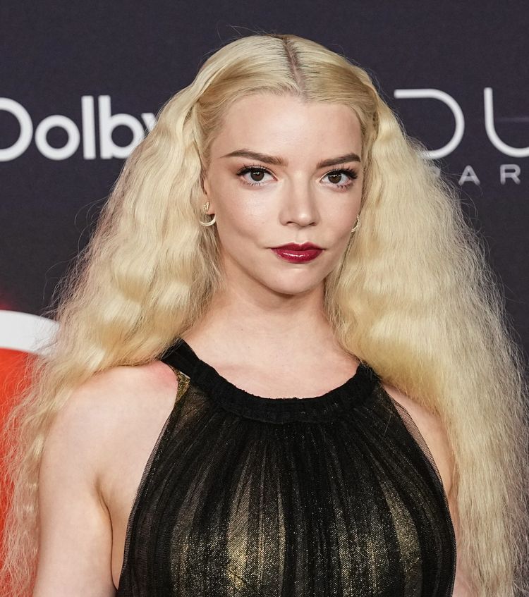 Anya Taylor Joy middle part