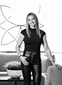 Dr. Sara Cummins