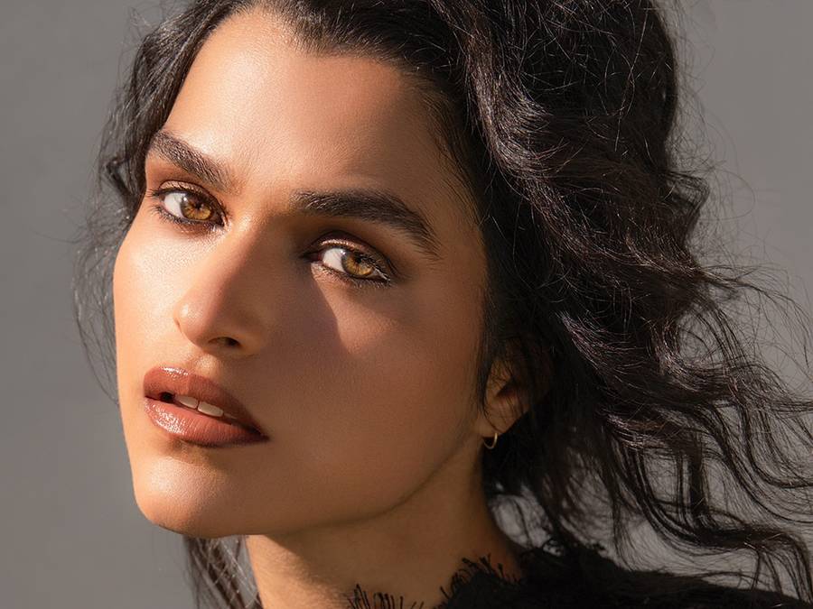 Eve Harlow