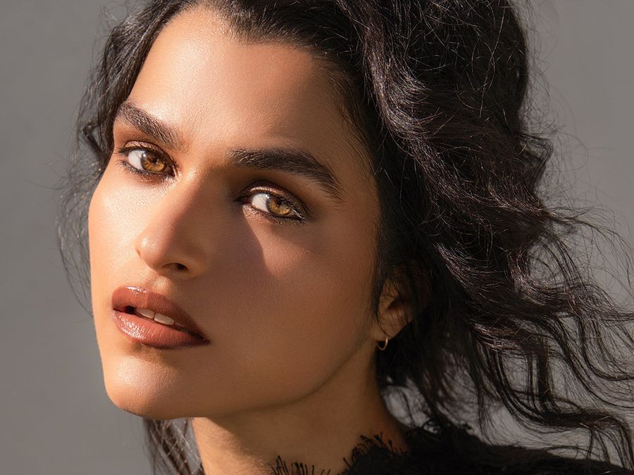Eve Harlow