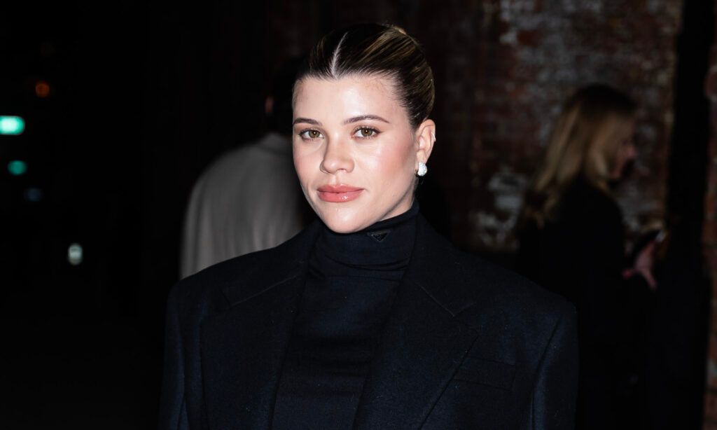 sofia richie grainge pregnancy acne