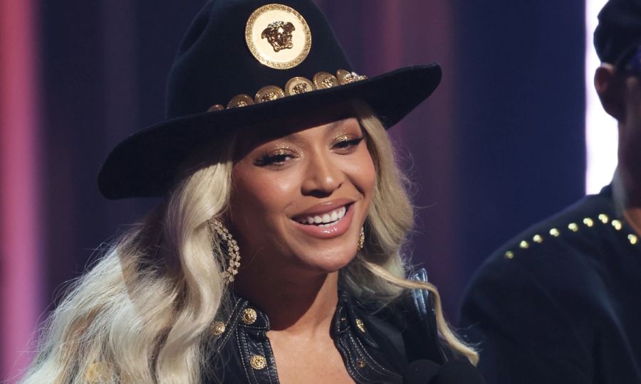 beyonce makeup artist