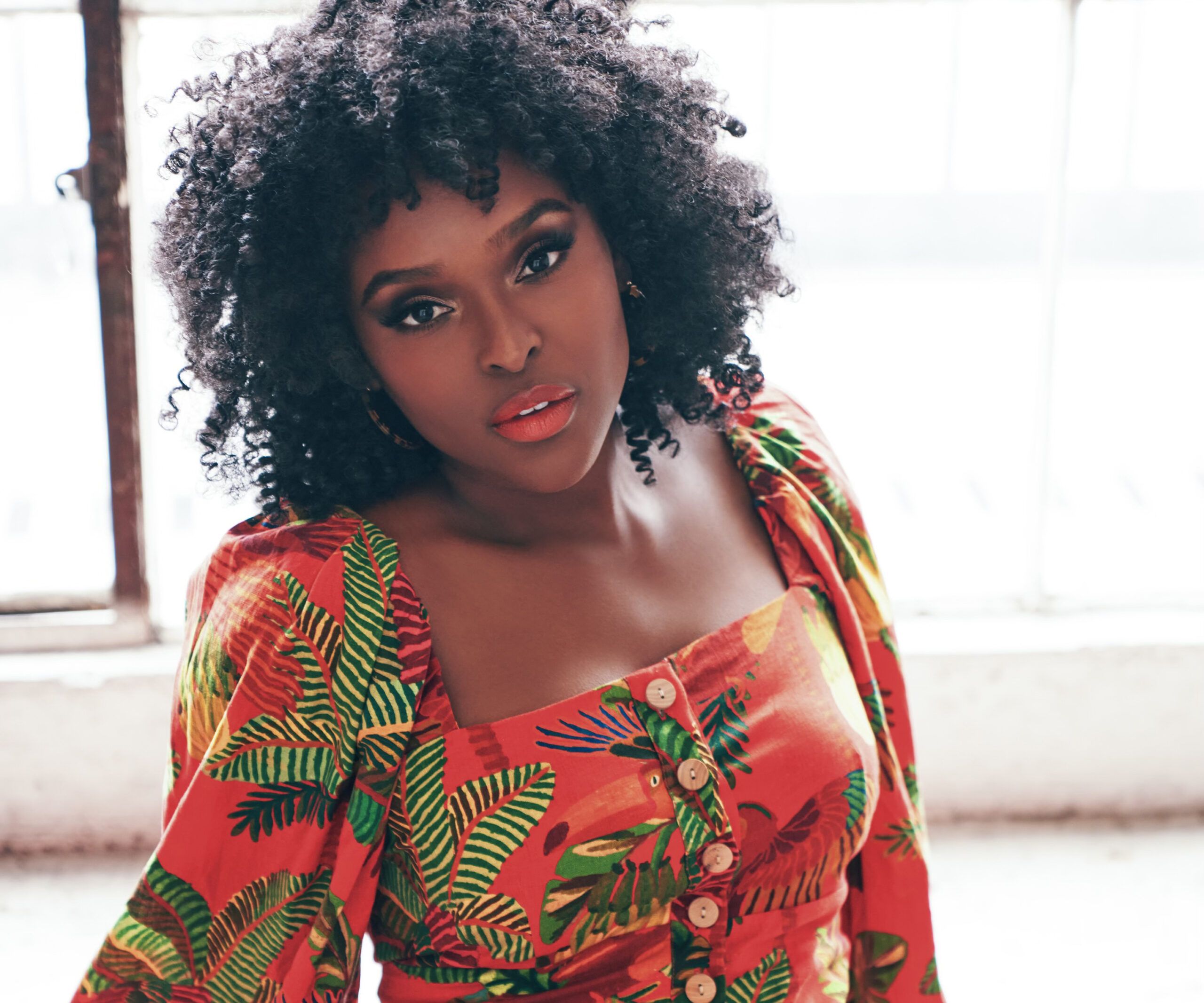 Antoinette Robertson Shares Her Top 10 Beauty Essentials