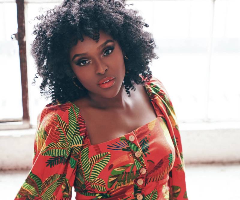 Antoinette Robertson Shares Her Top 10 Beauty Essentials