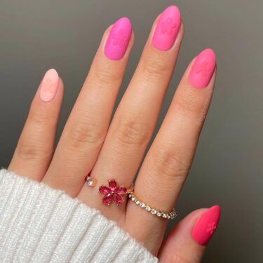 Manicure with pink gradient and matte finish