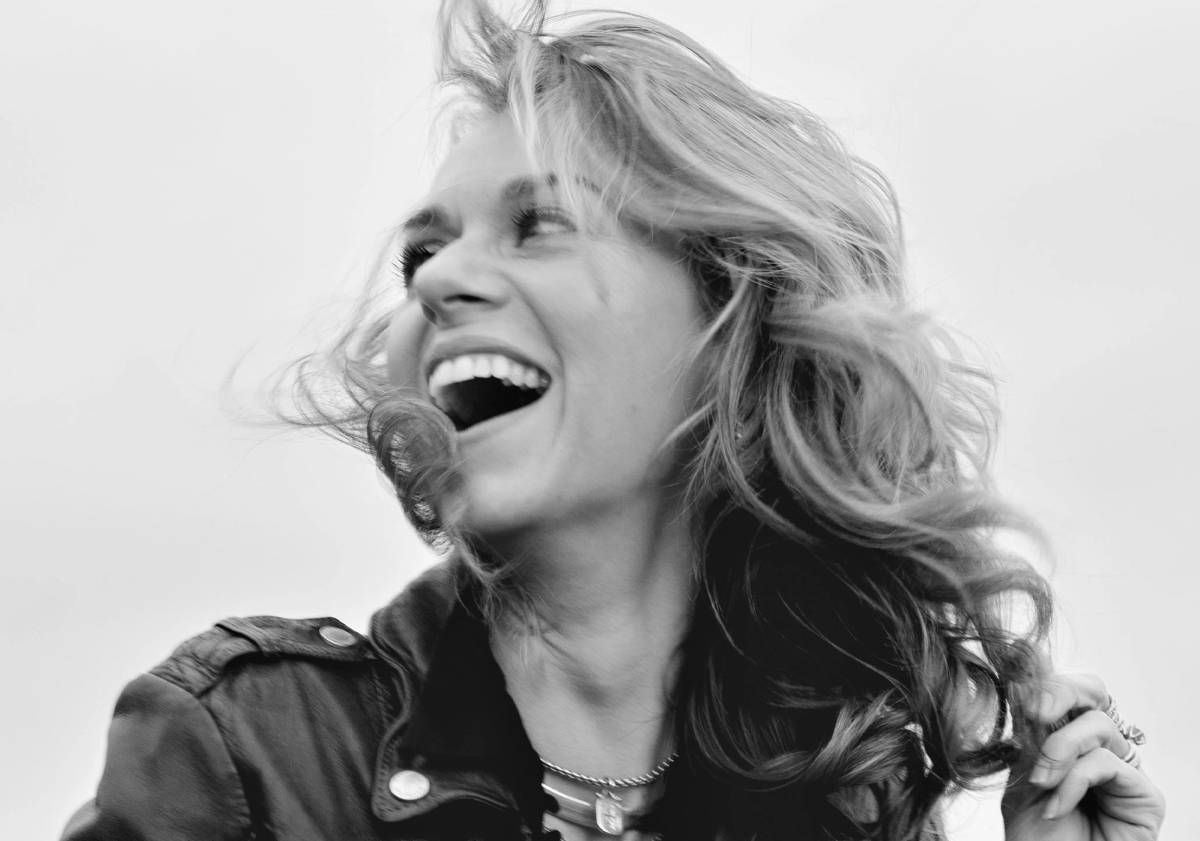 Hilarie Burton Morgan on Going Gray, in Her Own Words | NewBeauty