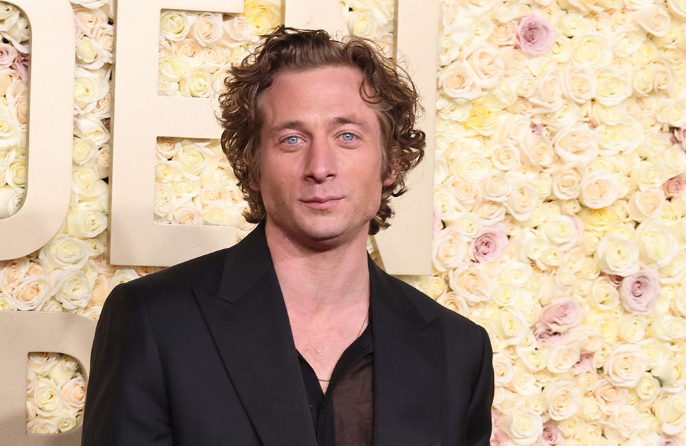 Jeremy Allen White Had His Hair Pulled to Get His Golden Globes Look