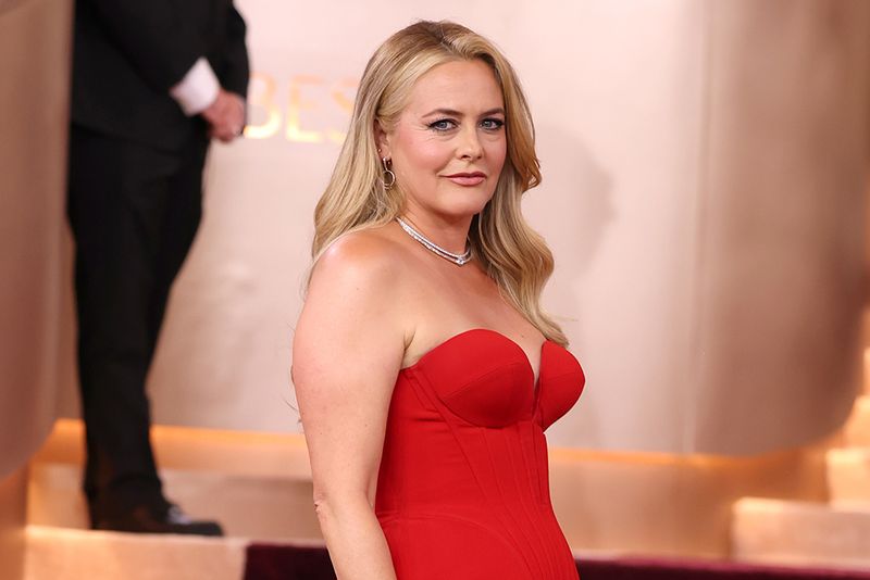 BEVERLY HILLS, CALIFORNIA - JANUARY 11: (FOR EDITORIAL USE ONLY) Alicia Silverstone attends the 83rd annual Golden Globe Awards at The Beverly Hilton on January 11, 2026 in Beverly Hills, California. (Photo by Kevin Mazur/Getty Images)