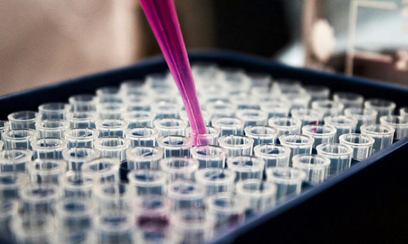 refill of liquid in glass tubes