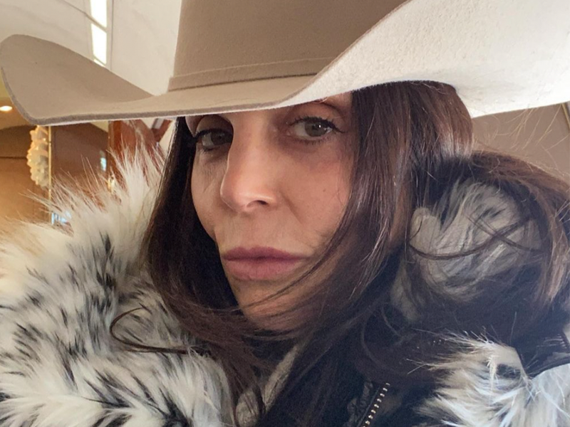 Bethenny Frankel Poses Makeup-Free: ‘No Glam, No Filter, No Surgery’