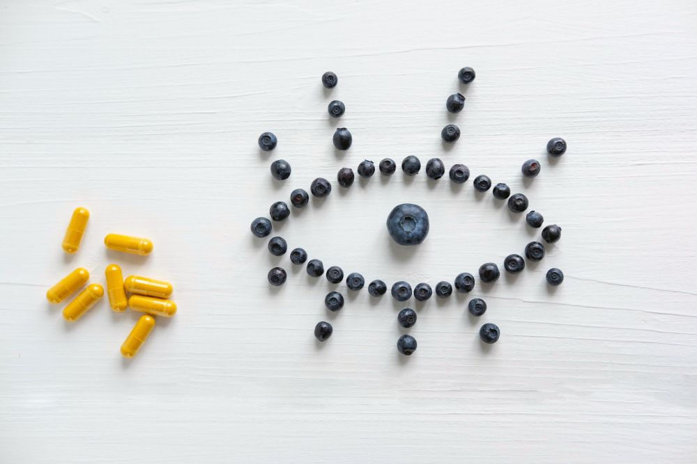 Eye health nutrients: Which ingredients help with dry eye and blue light?