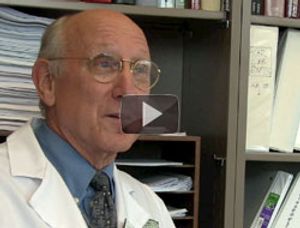 Dr. Rosenberg Accepts His "Giants of Cancer Care" Award