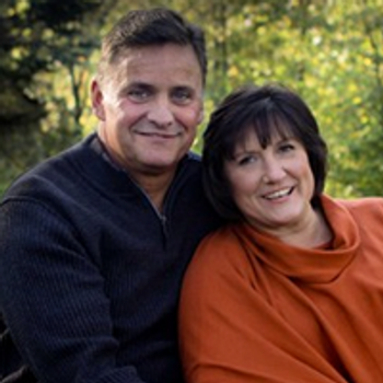 The family of Mike and Patti Hennessy made a transformational gift in their memory to establish the Hennessy Institute for Cancer Prevention and Applied Molecular Medicine.