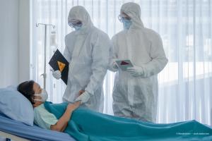 Protection of eyes during prone positioning must be routinely monitored in ICU
