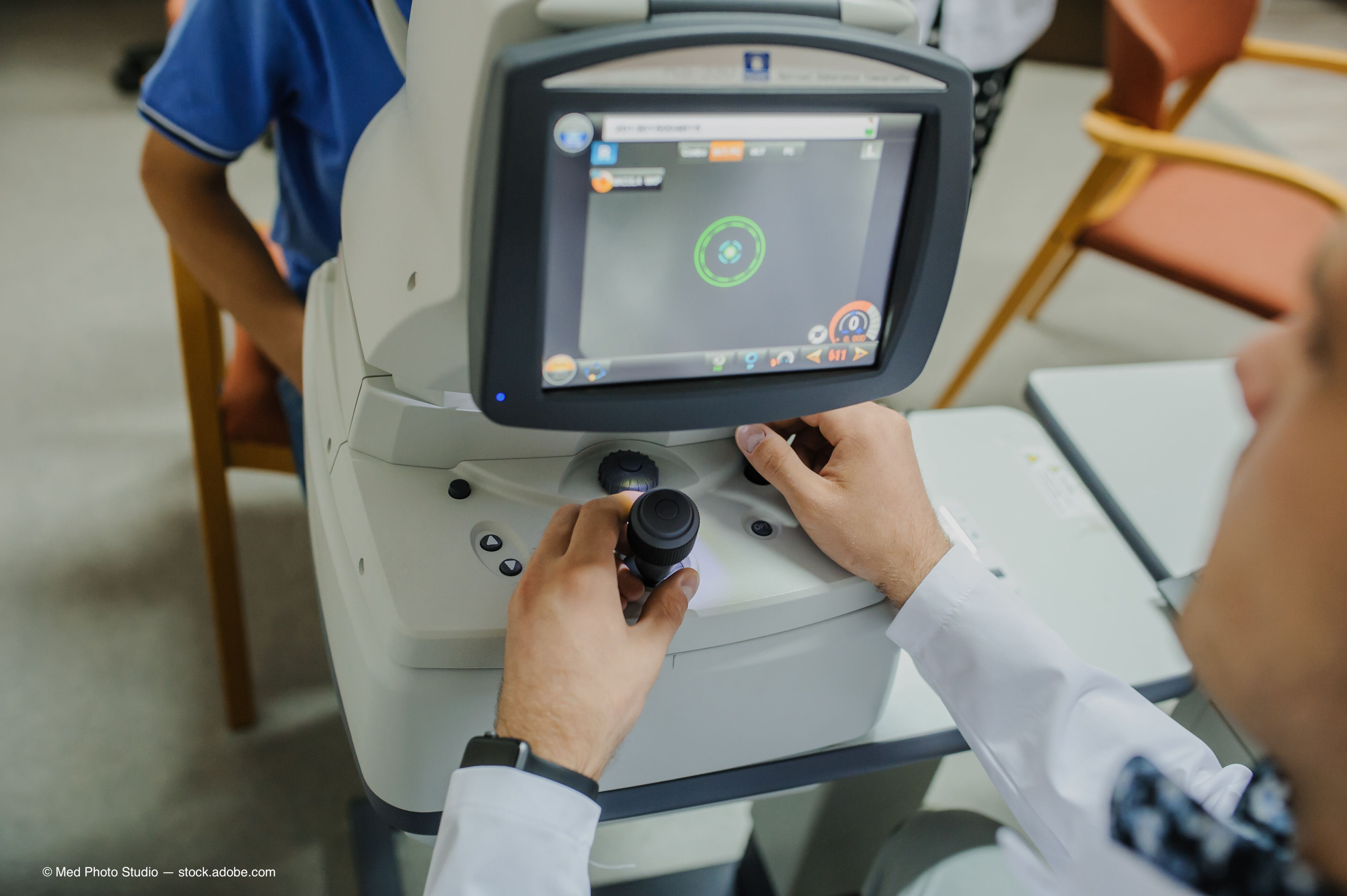 Swept-source OCT imaging assists dry AMD treatment