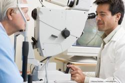 California legislators considering reducing requirements to perform eye surgery