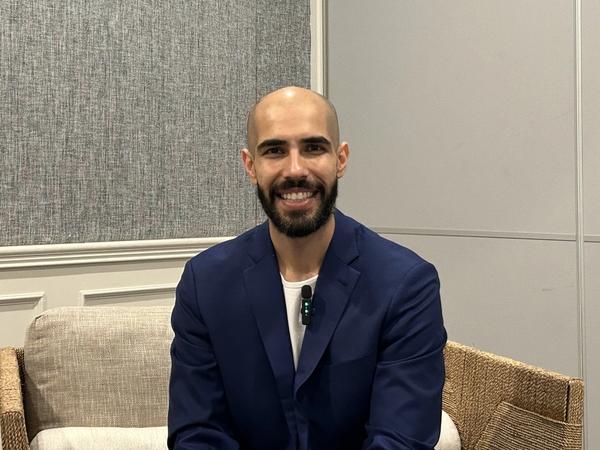 Rahul Tonk, MD, MBA, gives an overview of the cases he discussed during his portion of a segment on refractive surgery.