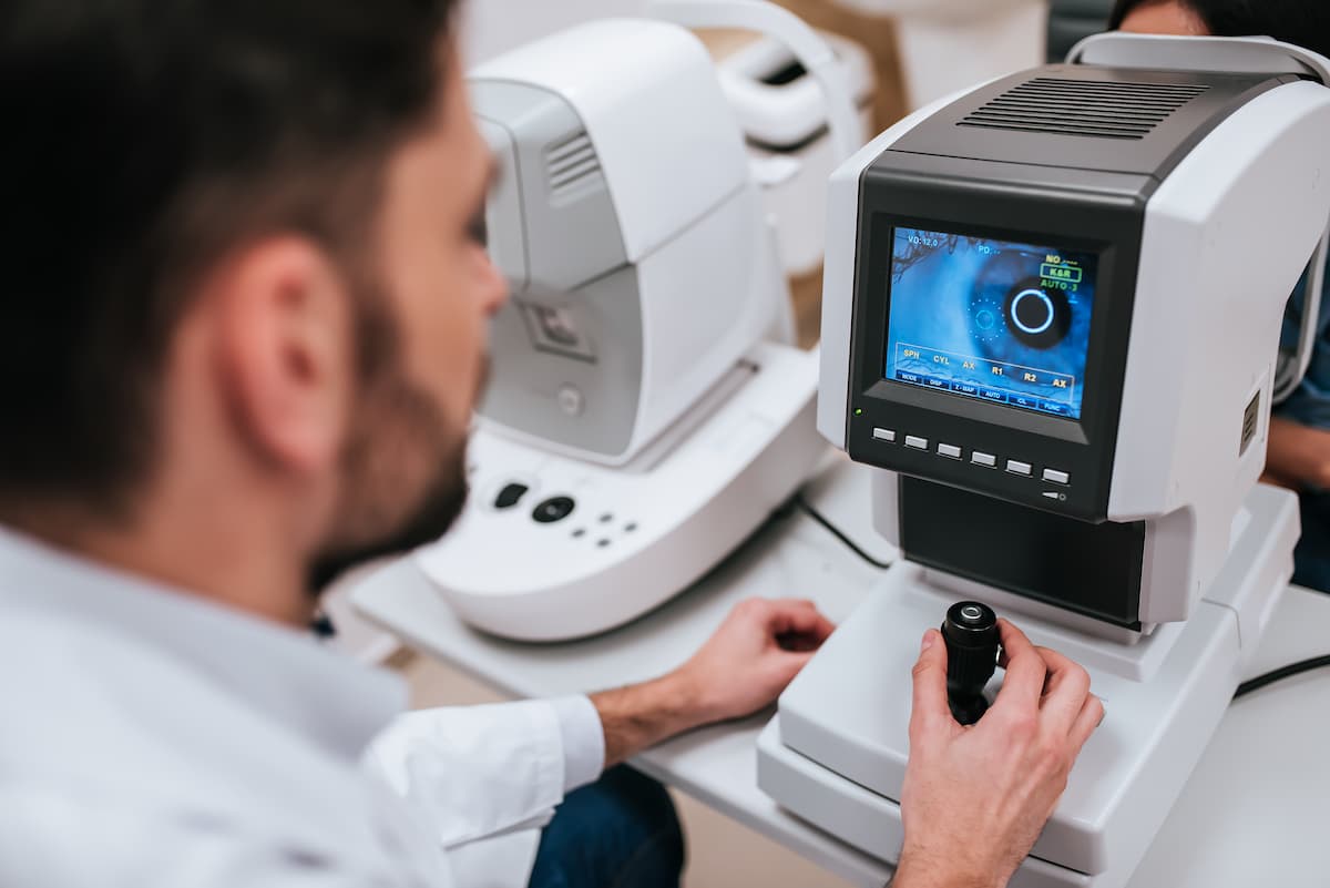 Physician using OCT Image credit: AdobeStock/Vasyl