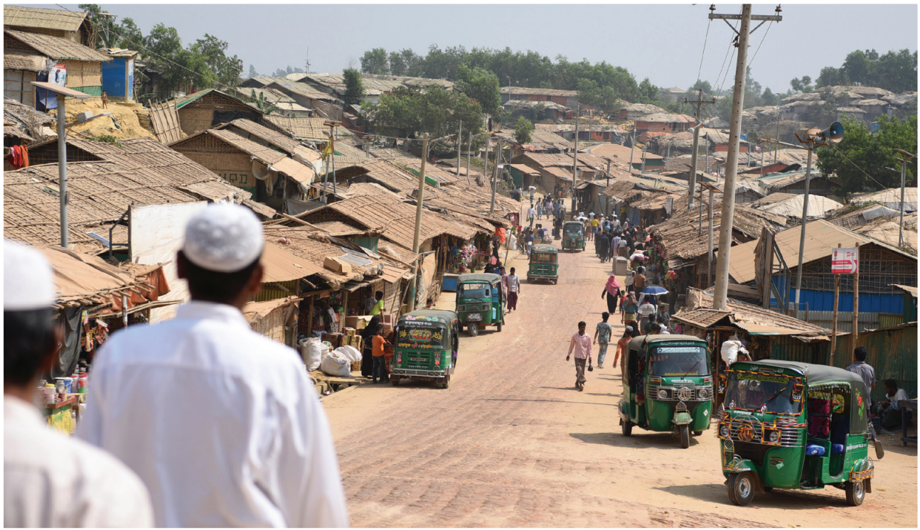 The streets are busy in the refugee settlement of Rohingya.