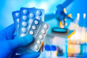 Studies explore pharmacological approaches to cataract prophylaxis, treatment