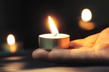 Ophthalmologist Holocaust survivor shares his story