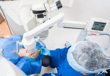 Patient receives CXL treatment (Image courtesy of Avedro).