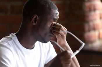 Corneal mechanical sensitivity in individuals with chronic pain