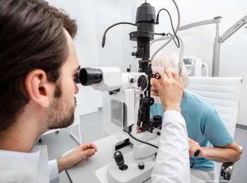 Diffractive multifocal IOL linked with progressive decline in vision in aging patients