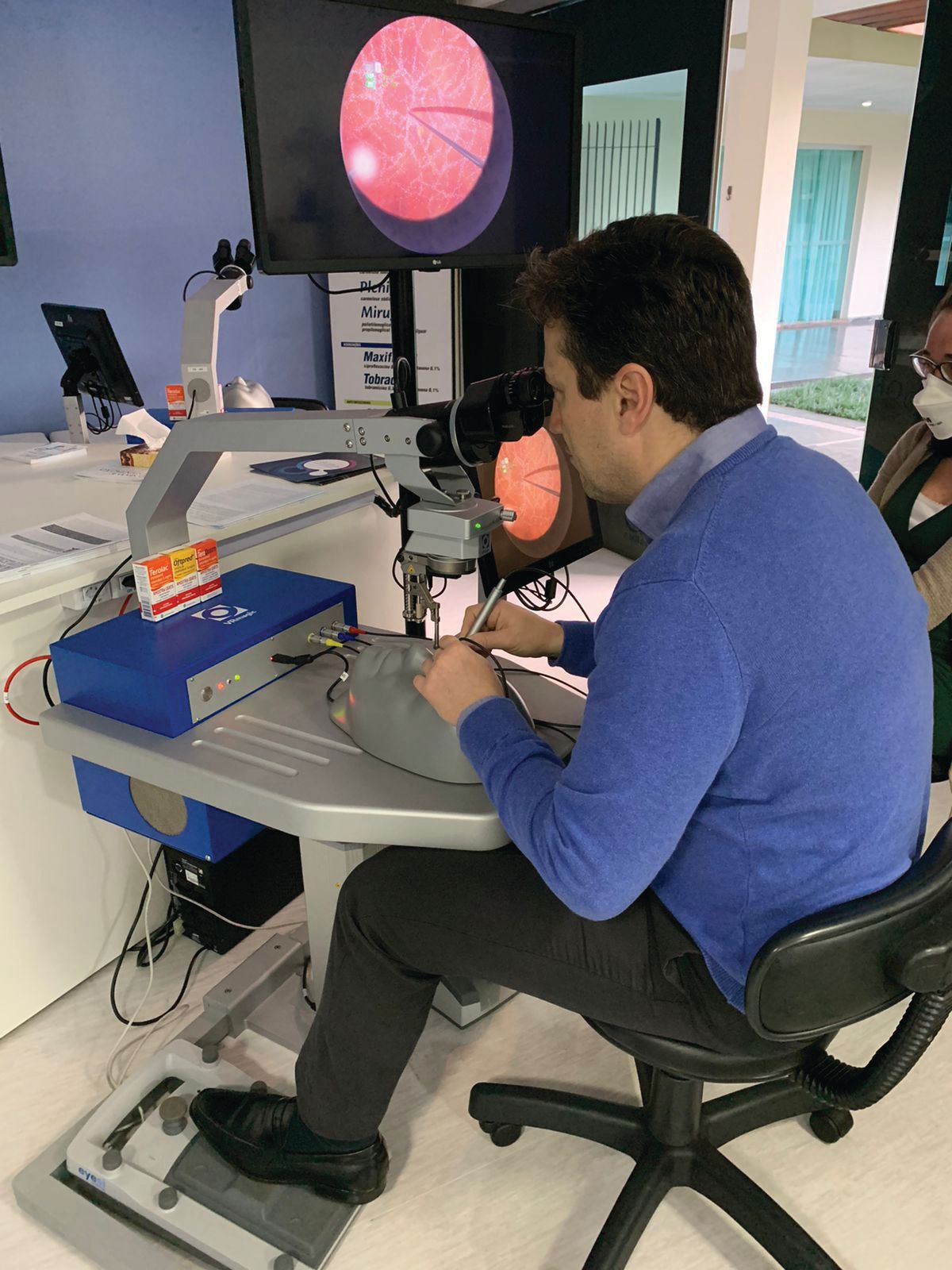 The evolving role of vitreosurgical simulators in surgical