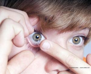 4 tips to help staff identify contact lens candidates