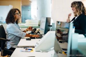 These 5 strategies for hiring, training, and retaining optometry staff are critical