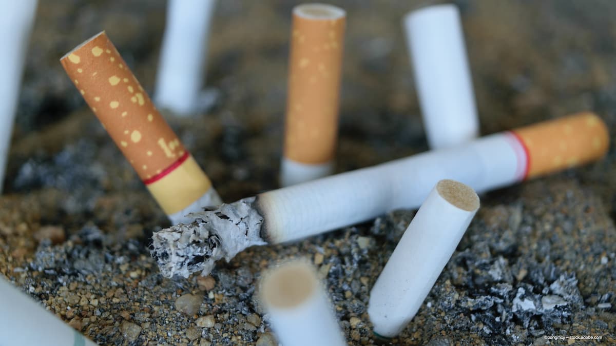 Implication of secondhand smoke in greater risk of development of myopia in Chinese children - ©pongmoji—stock.adobe.com