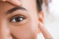 Impact of drug-eluting contact lenses on ocular surface health 