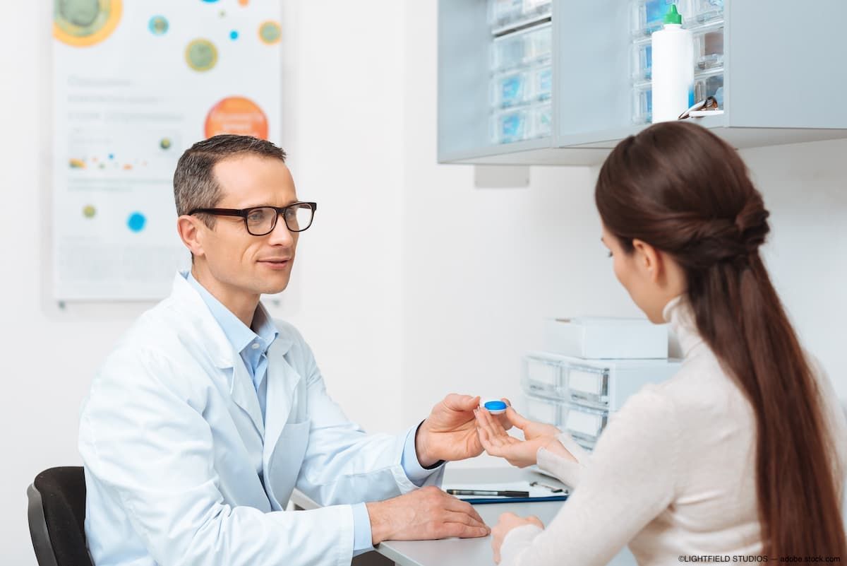 Doctor giving patient contact lenses Image credit: ©LIGHTFIELD STUDIOS - adobe.stock.com