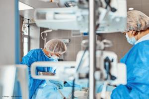 Removing complex cataracts at advanced surgery center