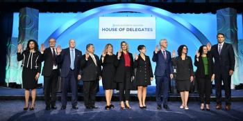 The AOA president and Board of Trustees being sworn in during the House of Delegates meeting in Minneapolis, Minnesota. Image credit: American Optometric Association