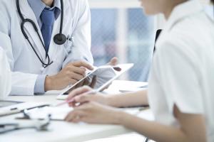 One patient connects 2 students who have never met