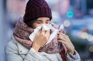 Surviving allergy season as a contact lens wearer