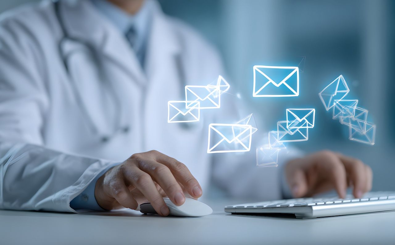 Why Your EHR Messaging Must Be Real-Time