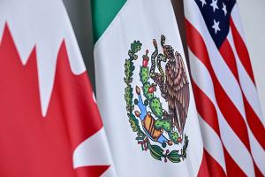 North American flags | © Emmanuel - stock.adobe.com (1120381284)