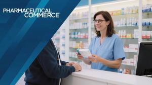Pharmacist assisting senior customer in pharmacy | Zuchero - stock.adobe.com 2011334226
